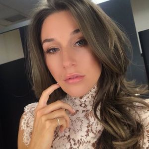 Meet your Posher, Chloe